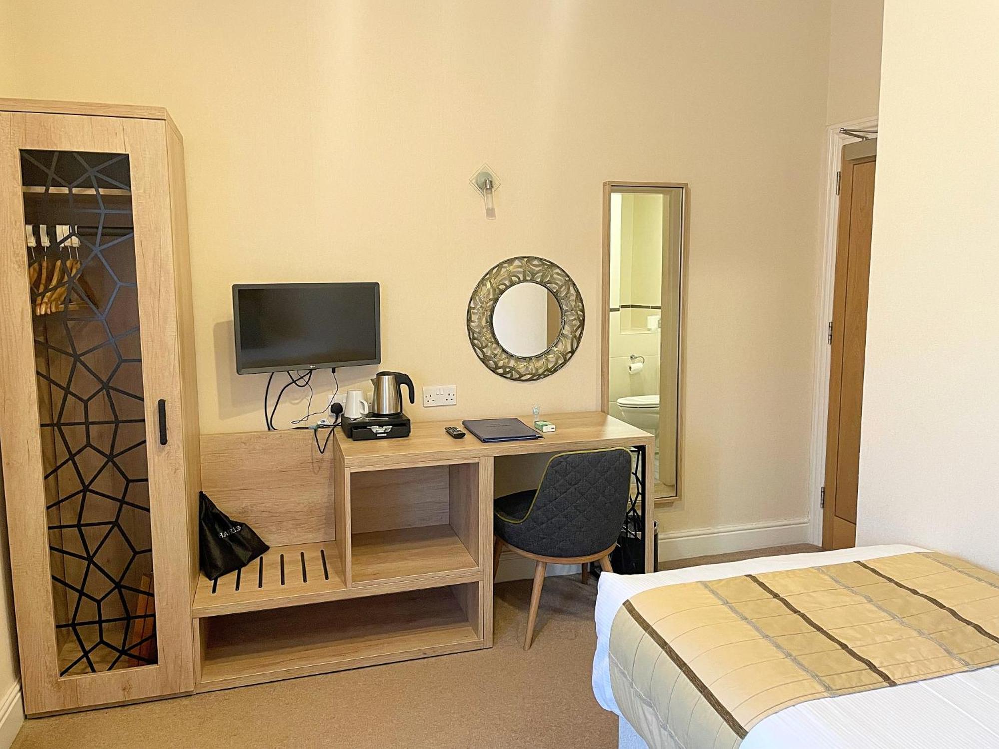 Hotel Caerwylan 4*